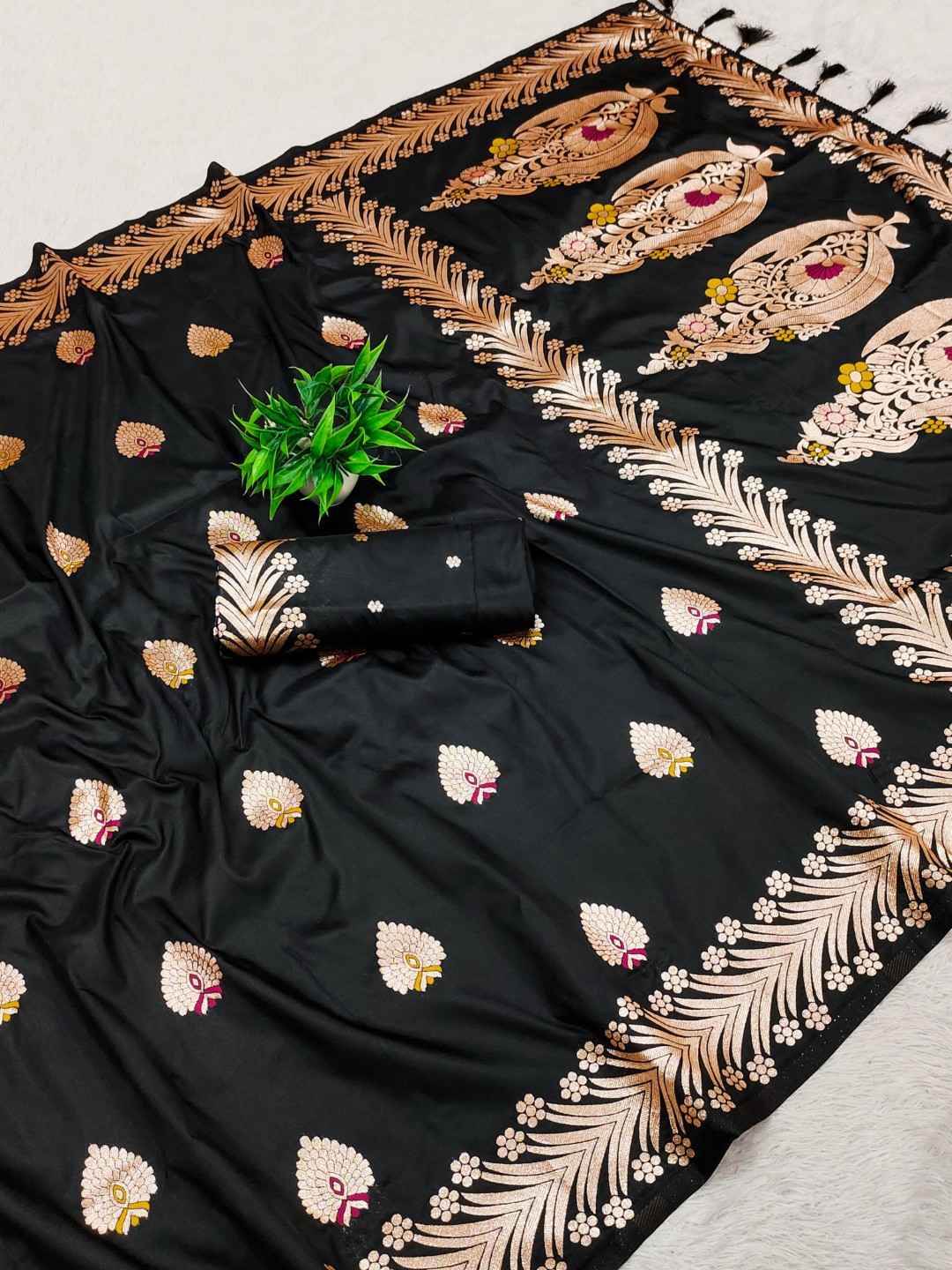 SOFT BANARASI SILK WITH GOLD ZARI WEAVING MEENAKARI SAREE AT WHOLESALE PRICE