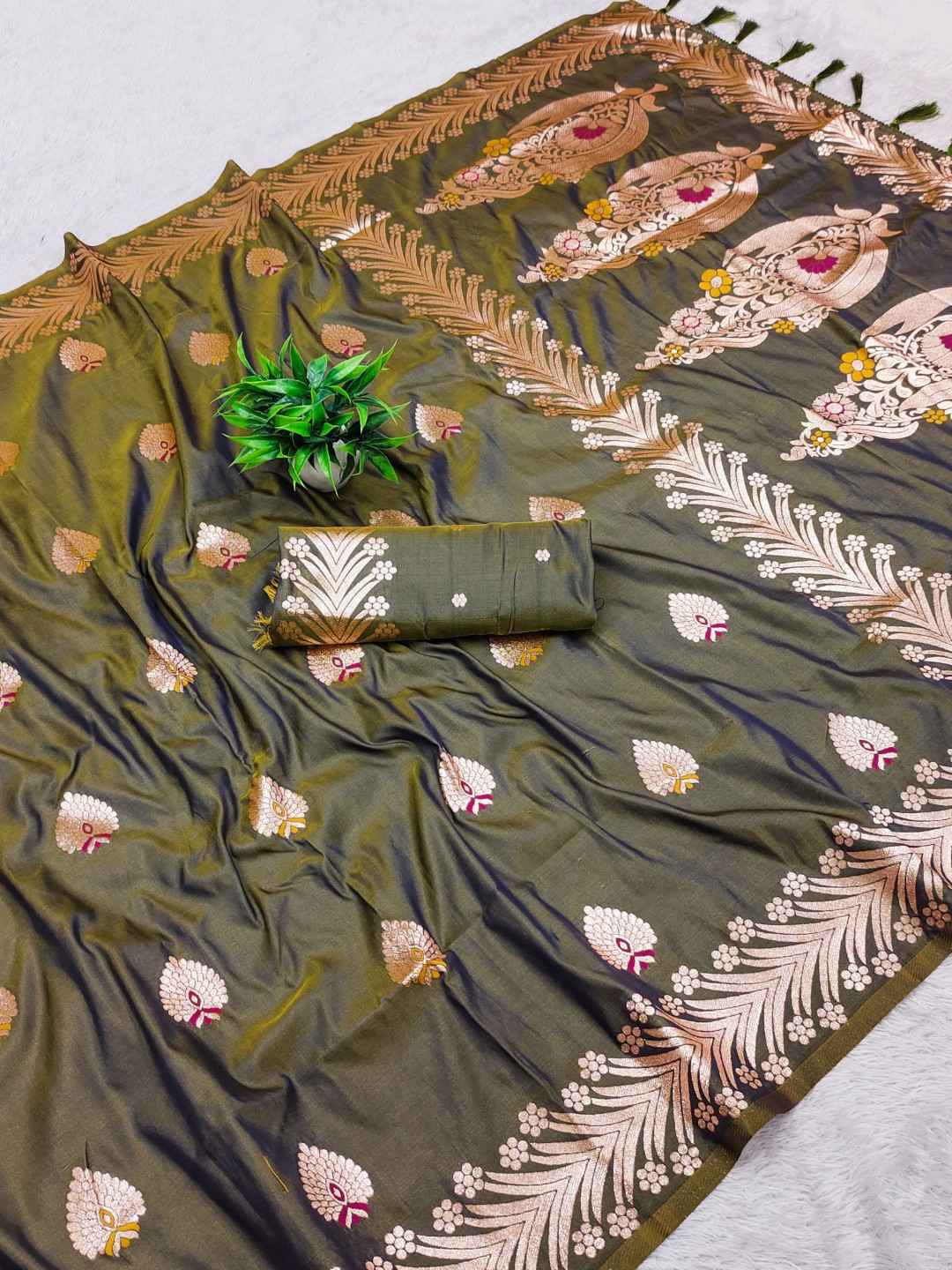 SOFT BANARASI SILK WITH GOLD ZARI WEAVING MEENAKARI SAREE AT WHOLESALE PRICE