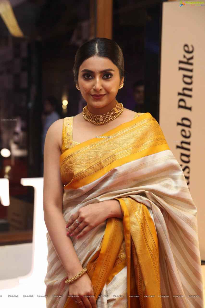 SOFT SILK JACQUARD WORK WITH RICH PALLU SAREE CODE 6046 AT WHOLESALE PRICE