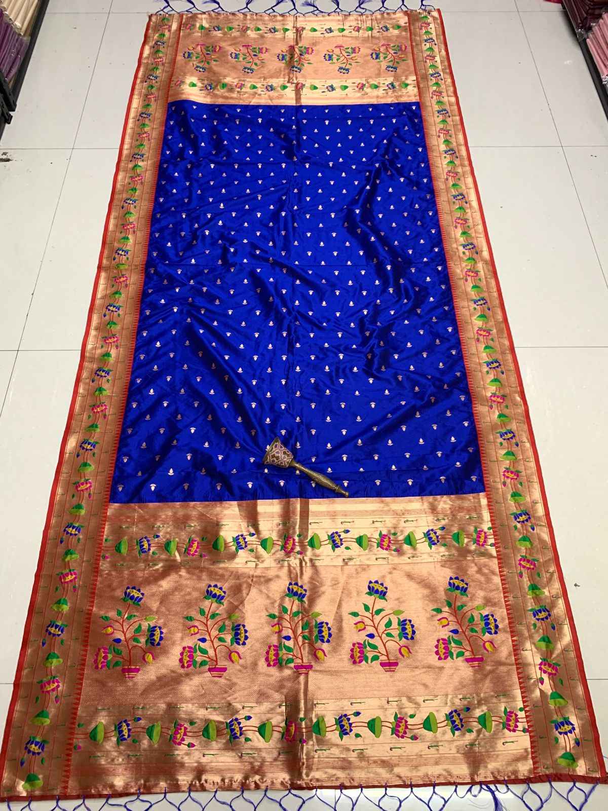 SOFT SILK JARI WEAVING FLOWER BORDER DUPTTA AT WHOLESALE PRICE