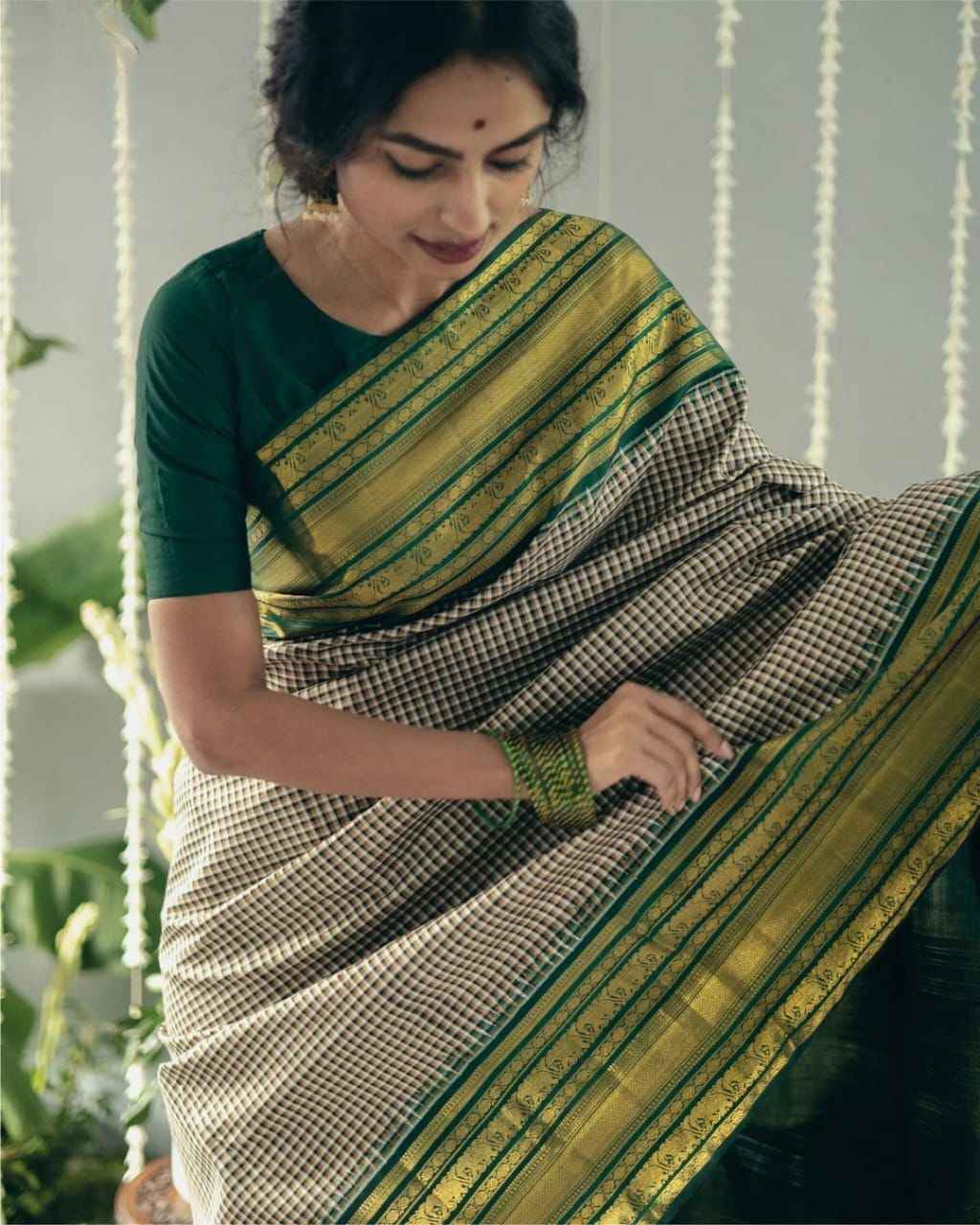 SOFT SILK RICH PALLU AND JACQUARD WORK SAREE CODE 247 AT WHOLESALE PRICE