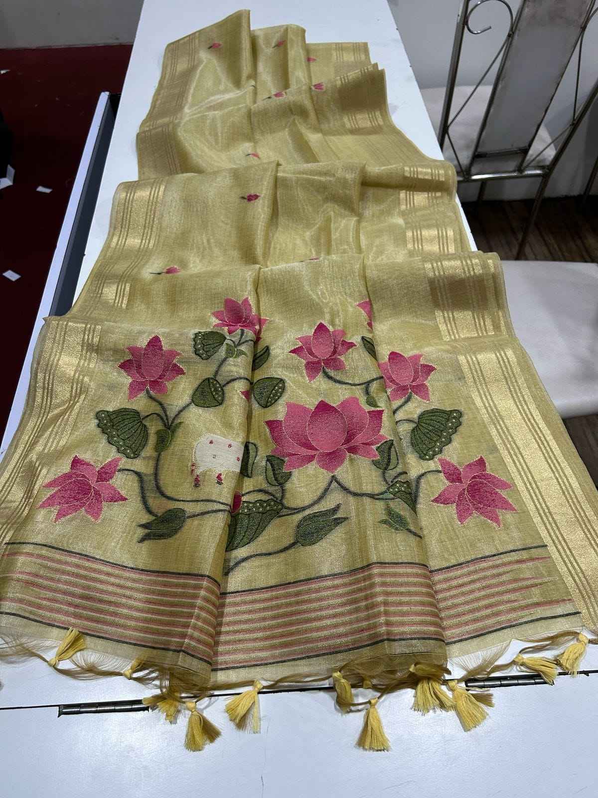 TISSUE SILK PICHWAI TYPE WEAVING SAREE AT WHOLESALE PRICE