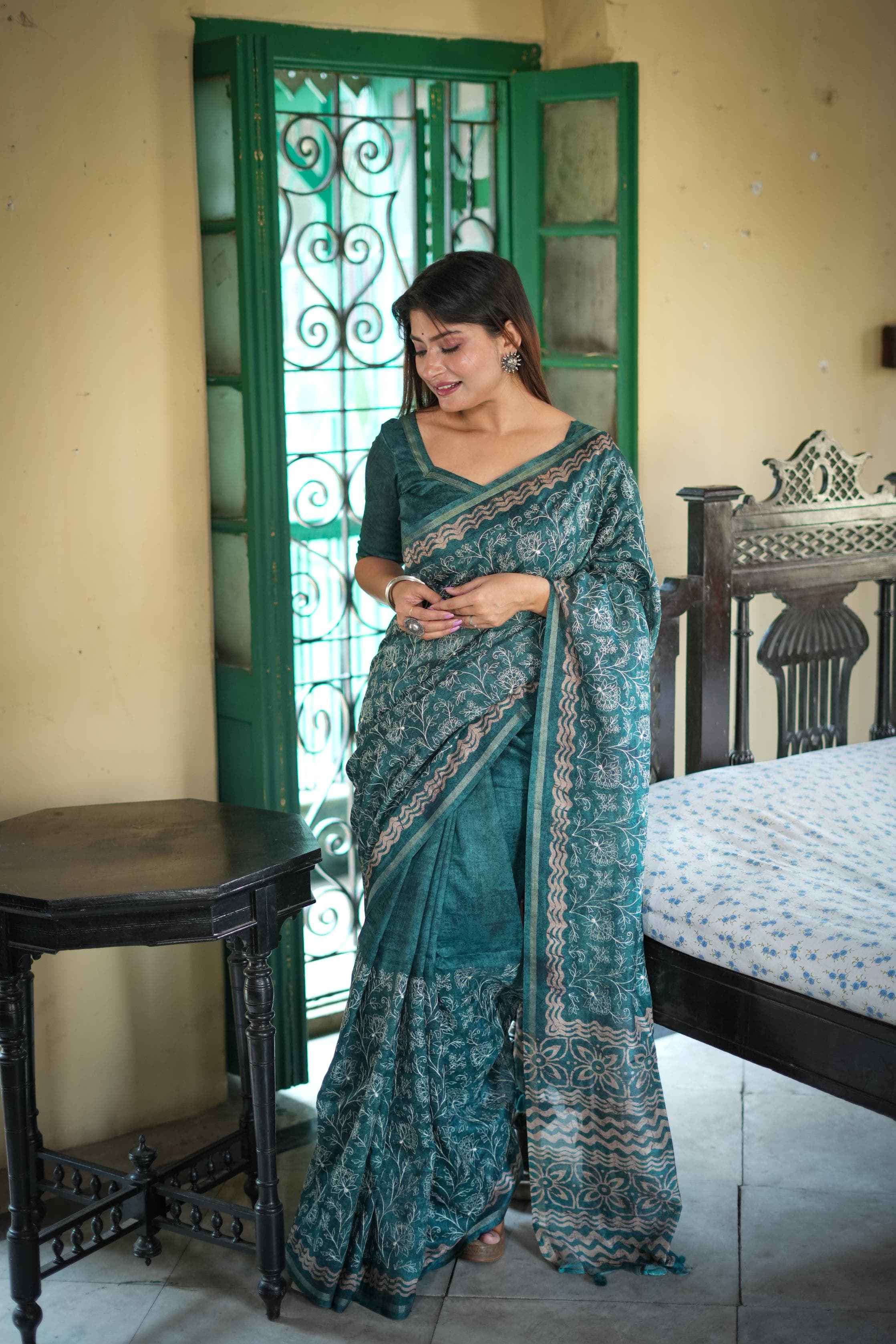 TUSSAR SILK BATIK PRINTED PALLU SAREE AT WHOLESALE PRICE