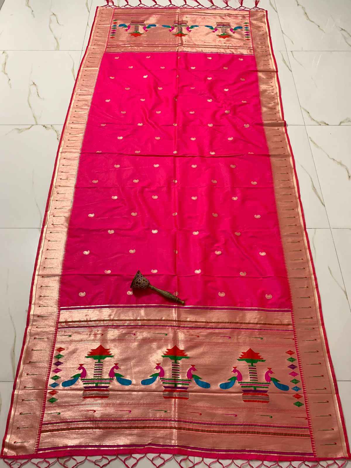 SOFT JARI AND SILK MUNIYA BORDER AND MANGO BUTTI DUPTTA AT WHOLESALE PRICE