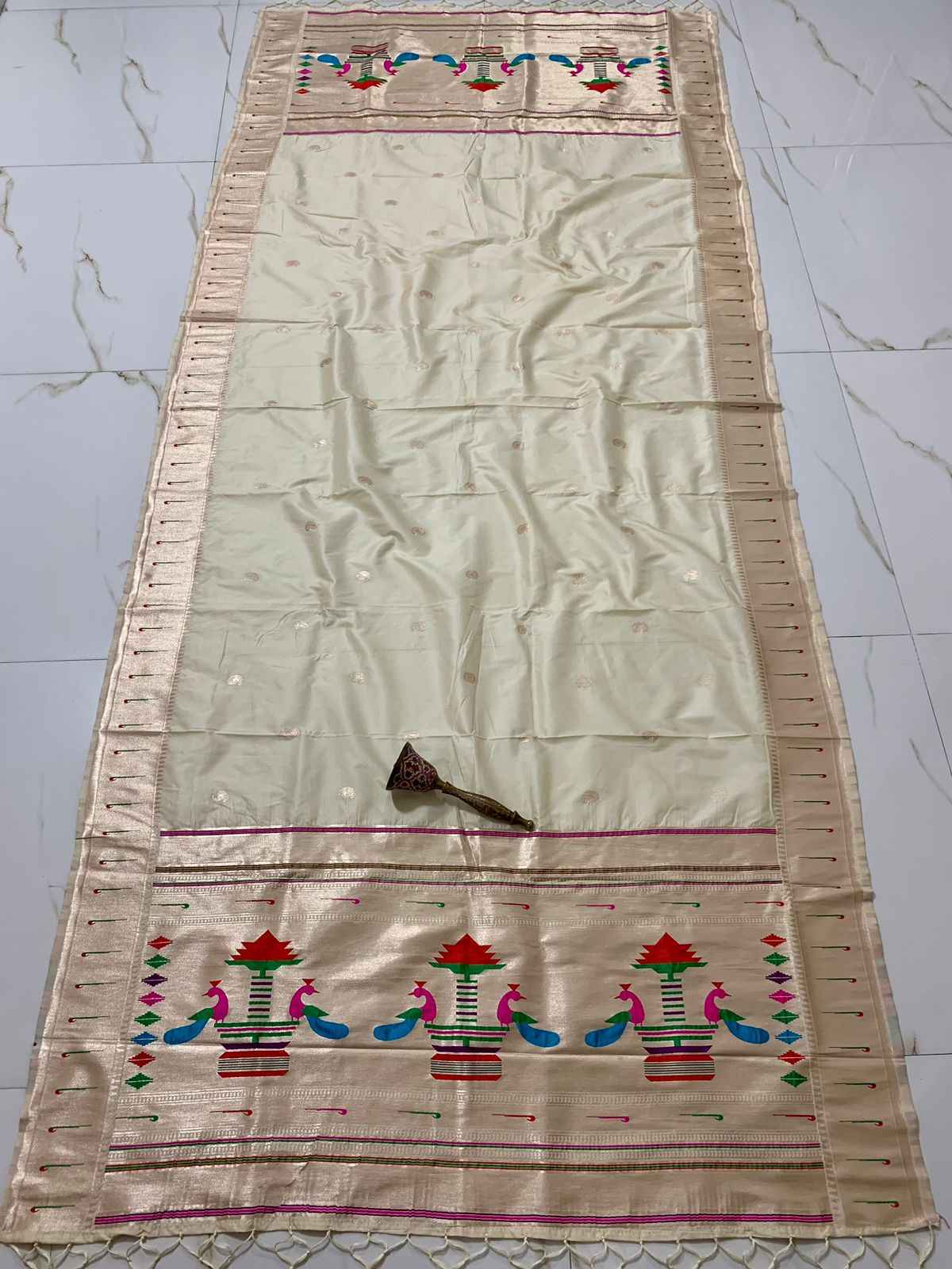 SOFT JARI AND SILK MUNIYA BORDER AND MANGO BUTTI DUPTTA AT WHOLESALE PRICE
