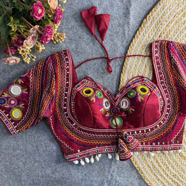 HEAVY ITALIAN SILK MIRROR WORK WITH HANDWORK GAMTHI BLOUSE AT WHOLESALE PRICE