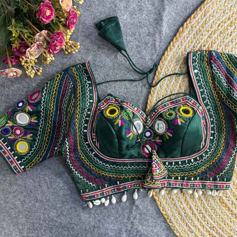 HEAVY ITALIAN SILK MIRROR WORK WITH HANDWORK GAMTHI BLOUSE AT WHOLESALE PRICE