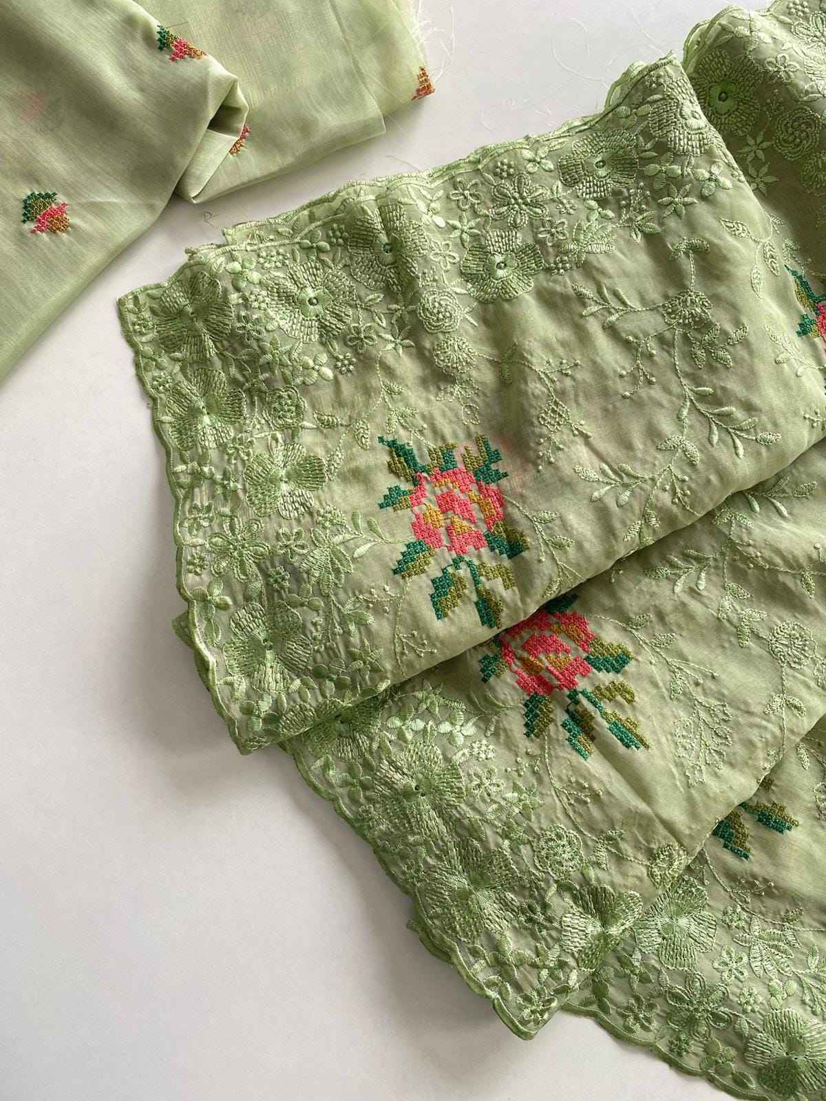 PURE SHINY ZARI CHIFFON WITH CUTOWORK AND EMBROIDERY SAREE AT WHOLESALE PRICE 