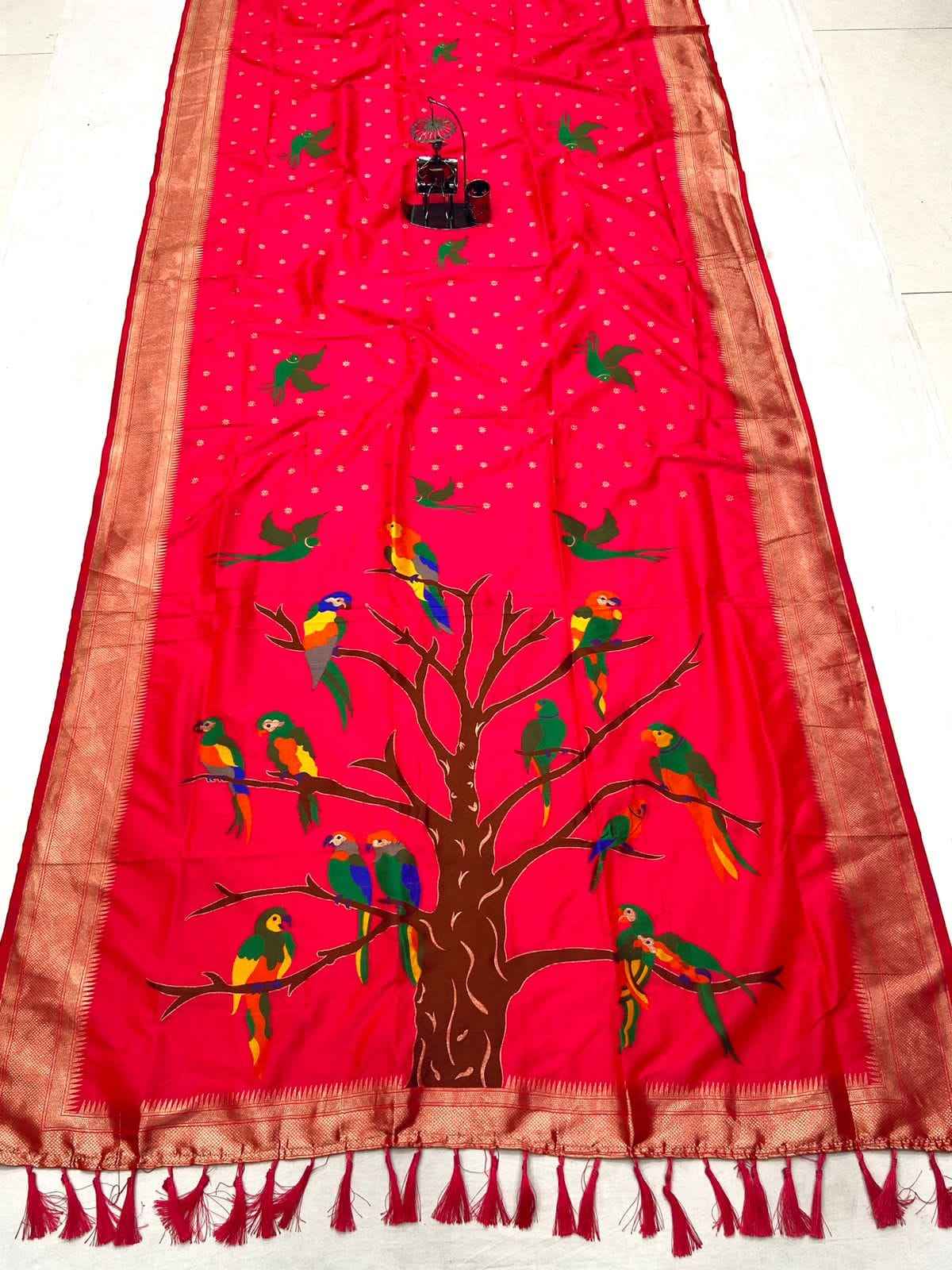 SOFT BANARASI LICHI SILK GOLD JARI WEAVING SAREE AT WHOLESALE PRICE