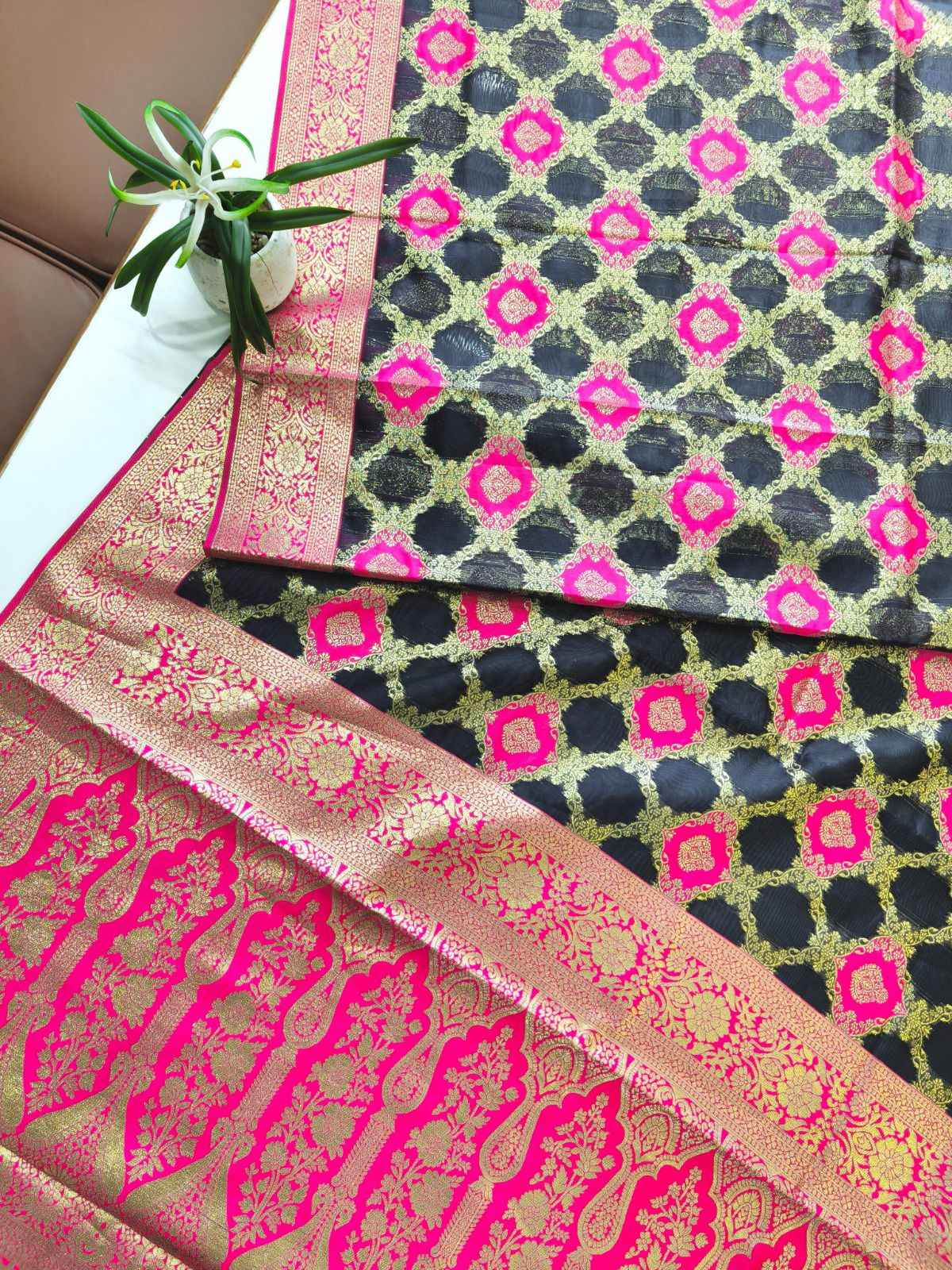 PREMIUM SOFT TISSUE SILK RICH ZARI WEAVING SAREE AT WHOLESALE PRICE 