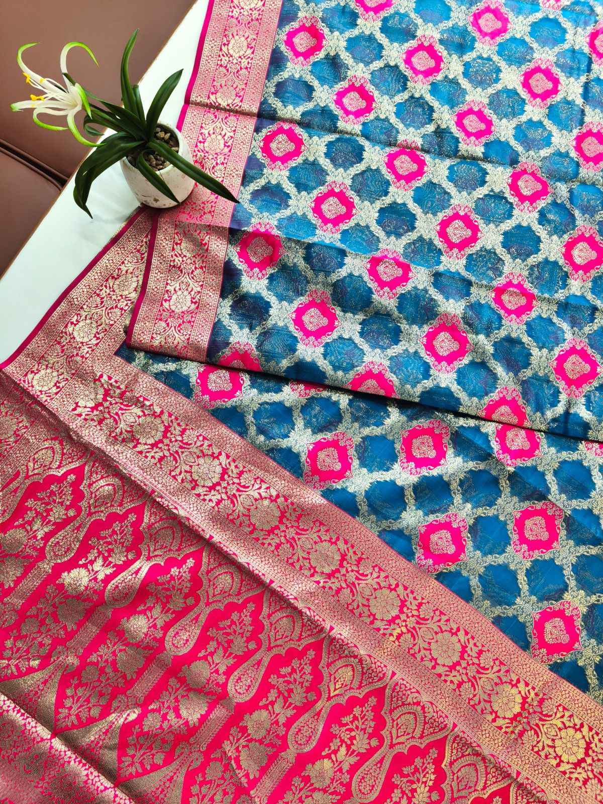 PREMIUM SOFT TISSUE SILK RICH ZARI WEAVING SAREE AT WHOLESALE PRICE 