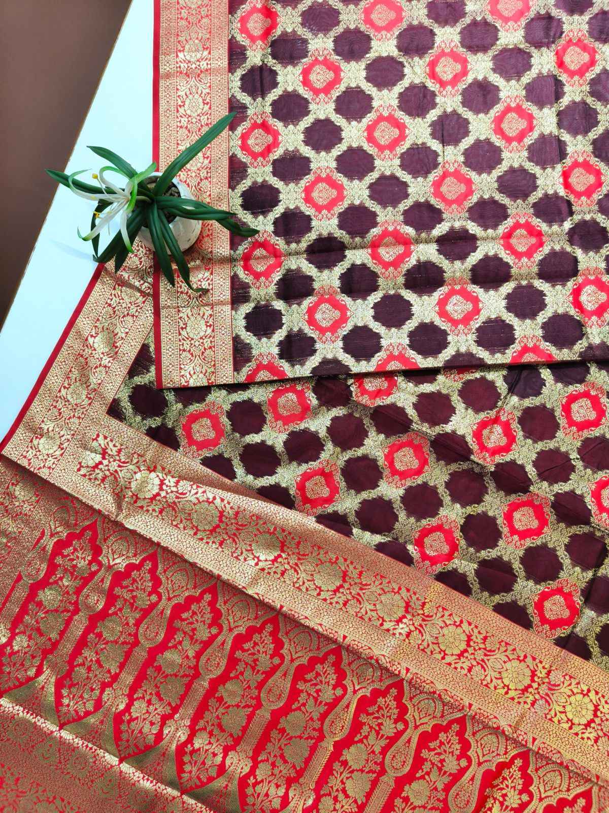 PREMIUM SOFT TISSUE SILK RICH ZARI WEAVING SAREE AT WHOLESALE PRICE 