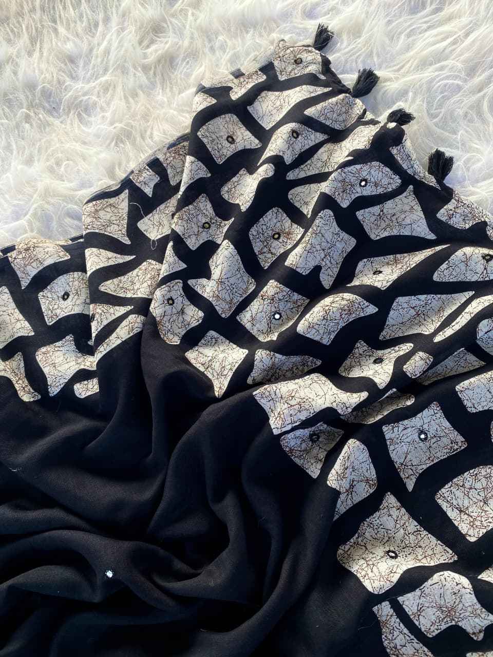PURE 90 COUNT LINEN BLACK SAREE AT WHOLESALE PRICE