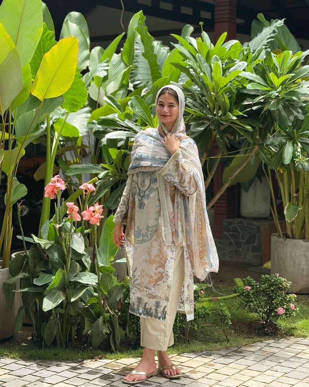 AASHA DESIGNER D NO 1185 PURE COTTON PRINTED DRESS MATERIAL AT WHOLESALE PRICE