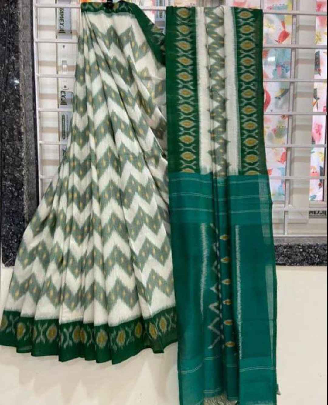 PLAIN LINEN DIGITAL PRINTED SAREE CODE MG171 AT WHOLESALE PRICE