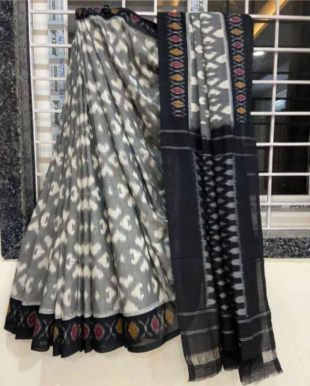 PLAIN LINEN DIGITAL PRINTED SAREE CODE MG171 AT WHOLESALE PRICE