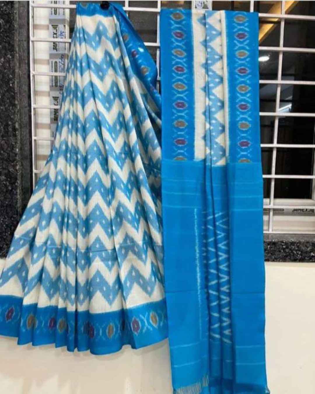 PLAIN LINEN DIGITAL PRINTED SAREE CODE MG171 AT WHOLESALE PRICE