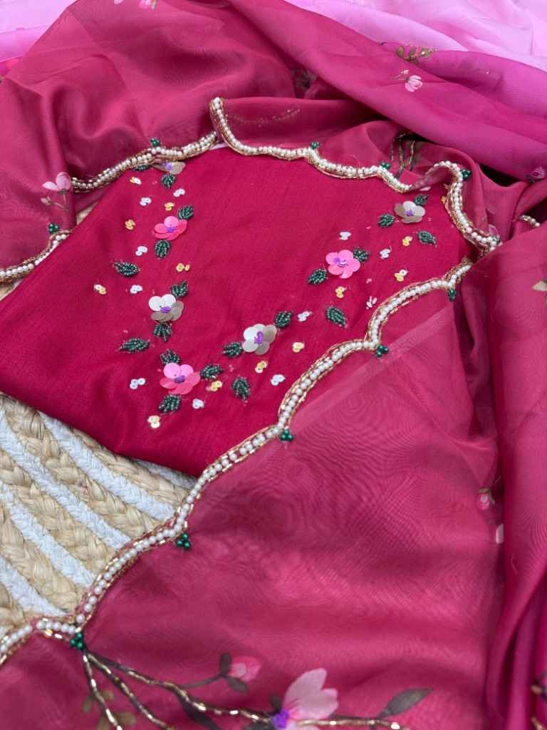 SOFT TEBBY SILK FLORAL PRINT WITH BEADS KATDANA HANDWORK SAREE AT WHOLESALE PRICE