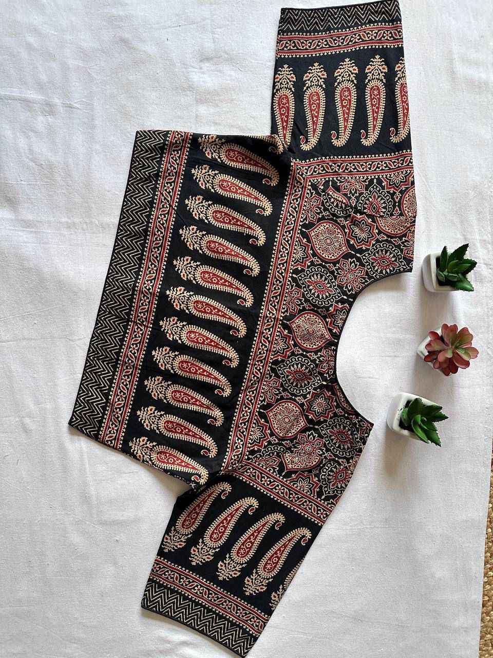 HANDCRAFTED HANDBLOCK DESIGNER AJRAKH COTTON READYMADE BLOUSE AT WHOLESALE PRICE