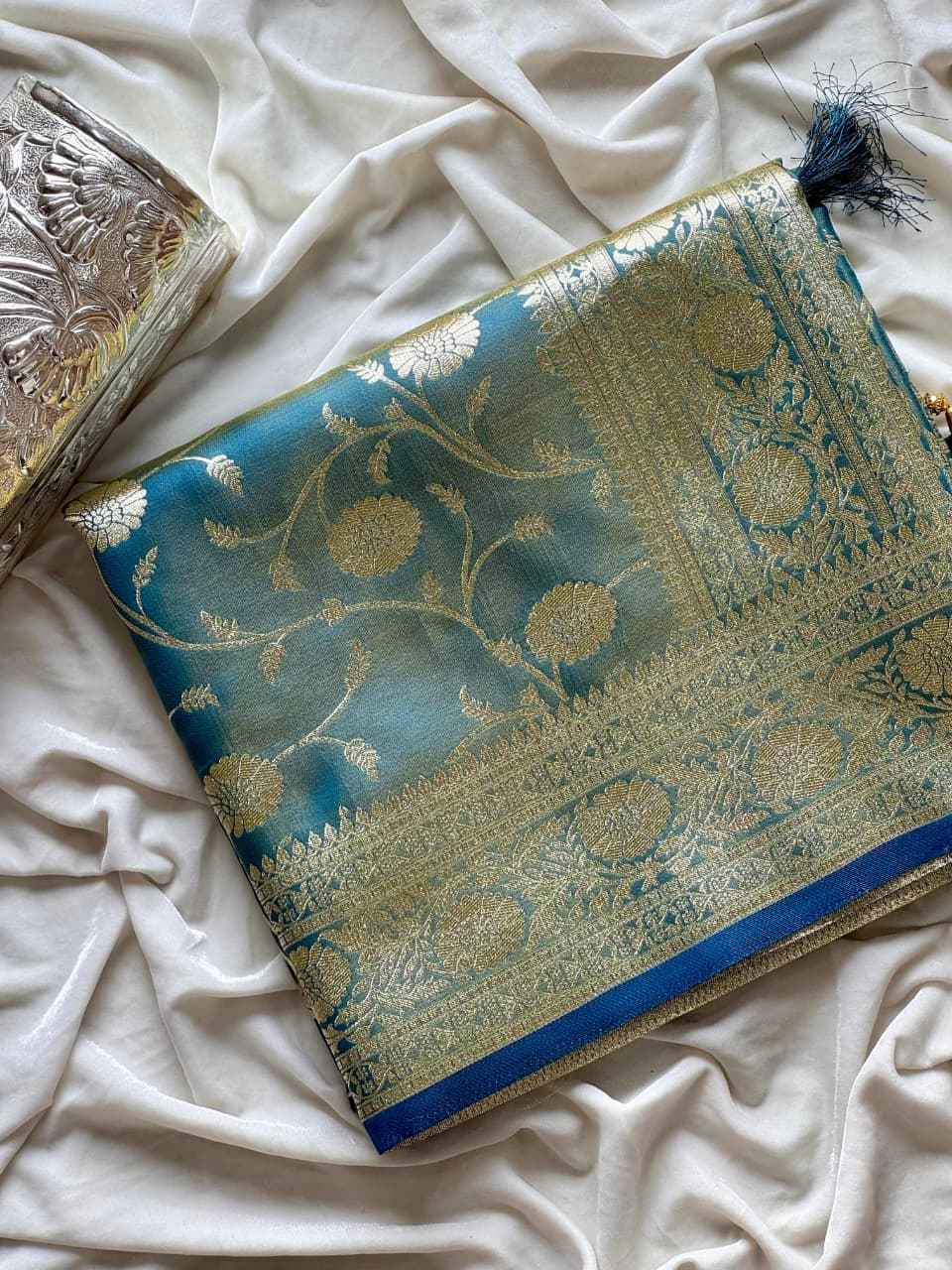 ROYAL BANARASI GLASS SATIN TISSUE SILK ZARI WOVEN SAREE AT WHOLESALE PRICE