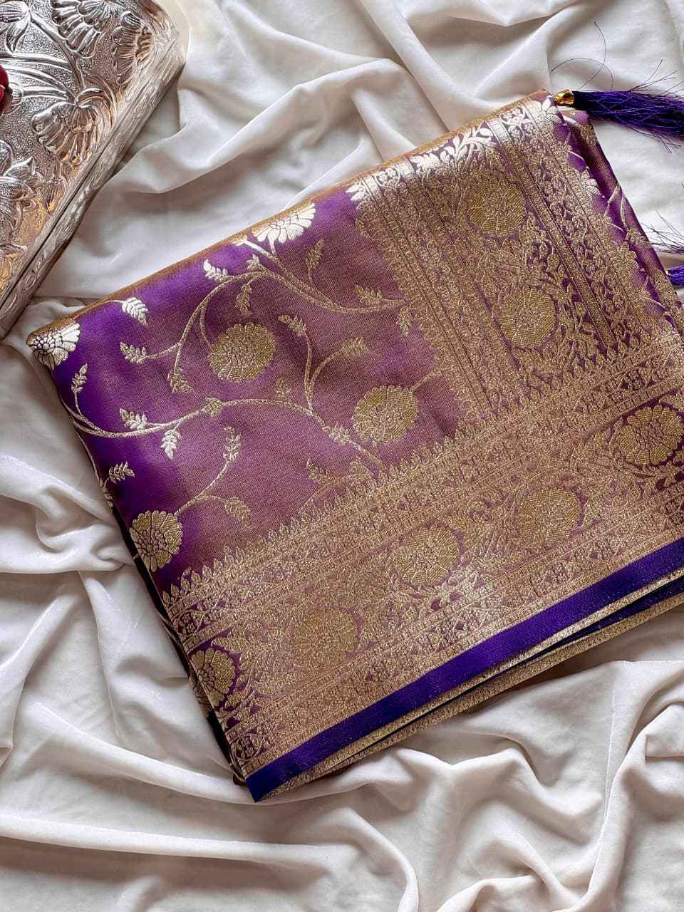 ROYAL BANARASI GLASS SATIN TISSUE SILK ZARI WOVEN SAREE AT WHOLESALE PRICE