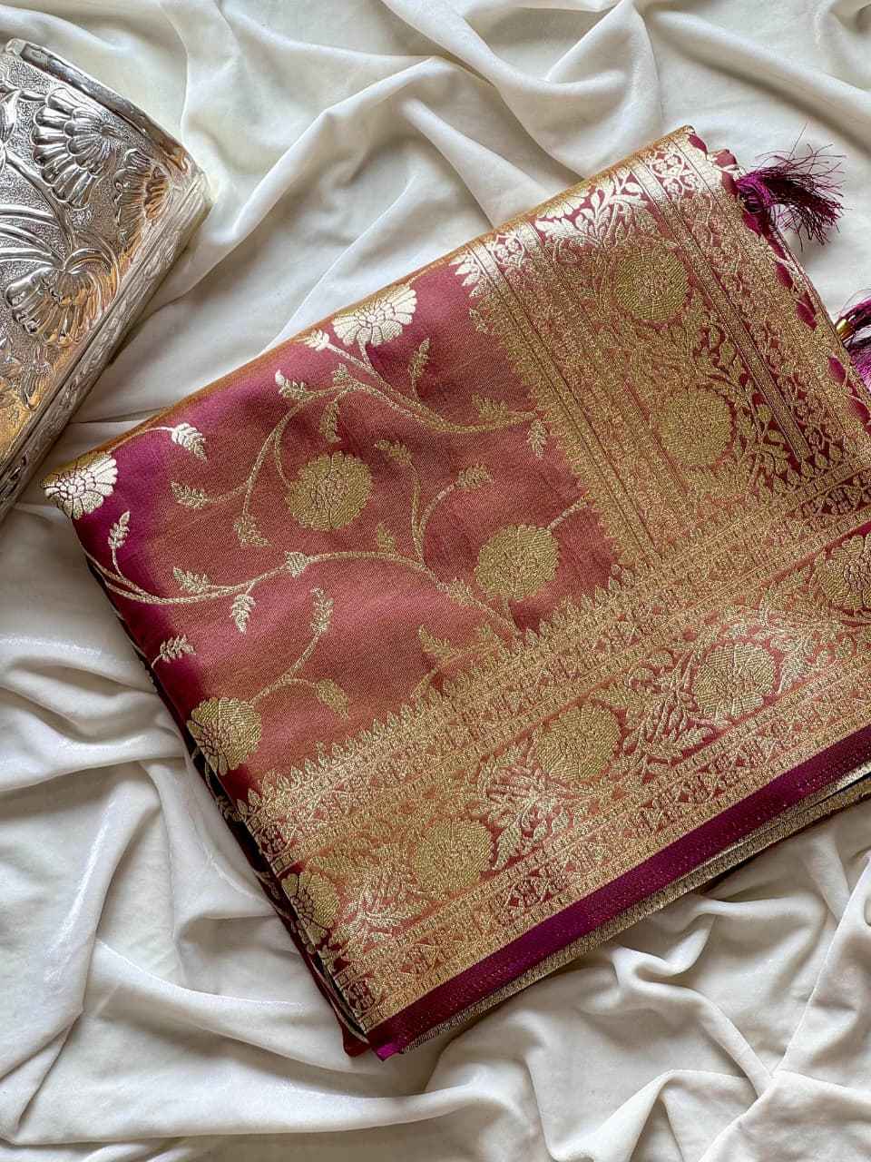 ROYAL BANARASI GLASS SATIN TISSUE SILK ZARI WOVEN SAREE AT WHOLESALE PRICE
