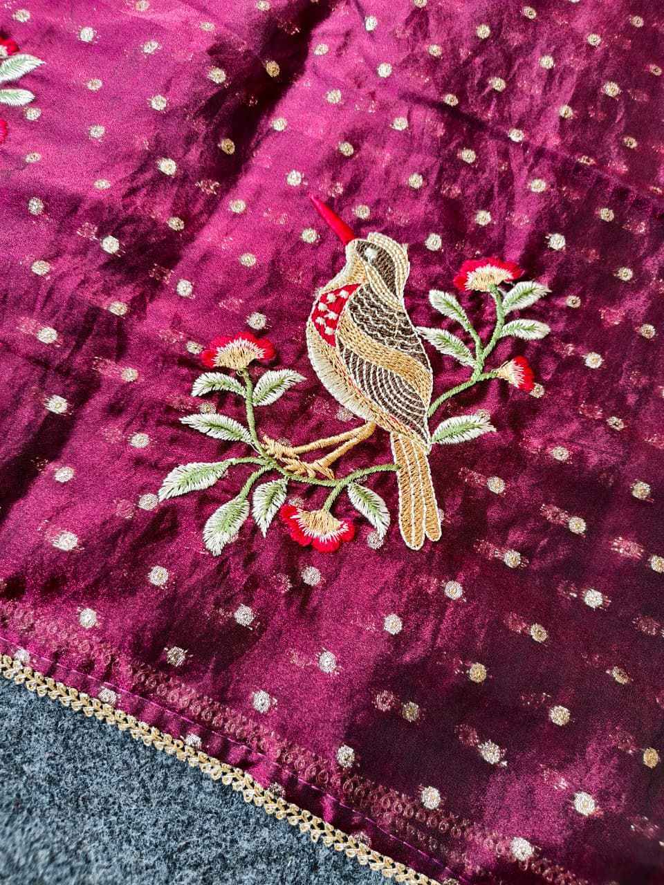 PURE CHIFFON DESIGNER BIRDS EMBROIDERY WORK SAREE AT WHOLESALE PRICE