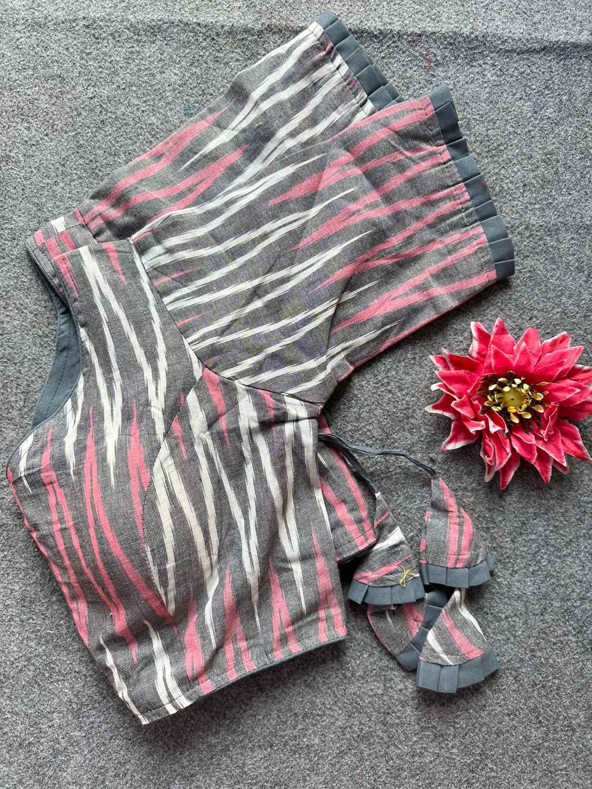 HANDLOOM IKKAT PURE COTTON READYMADE BLOUSE AT WHOLESALE PRICE 