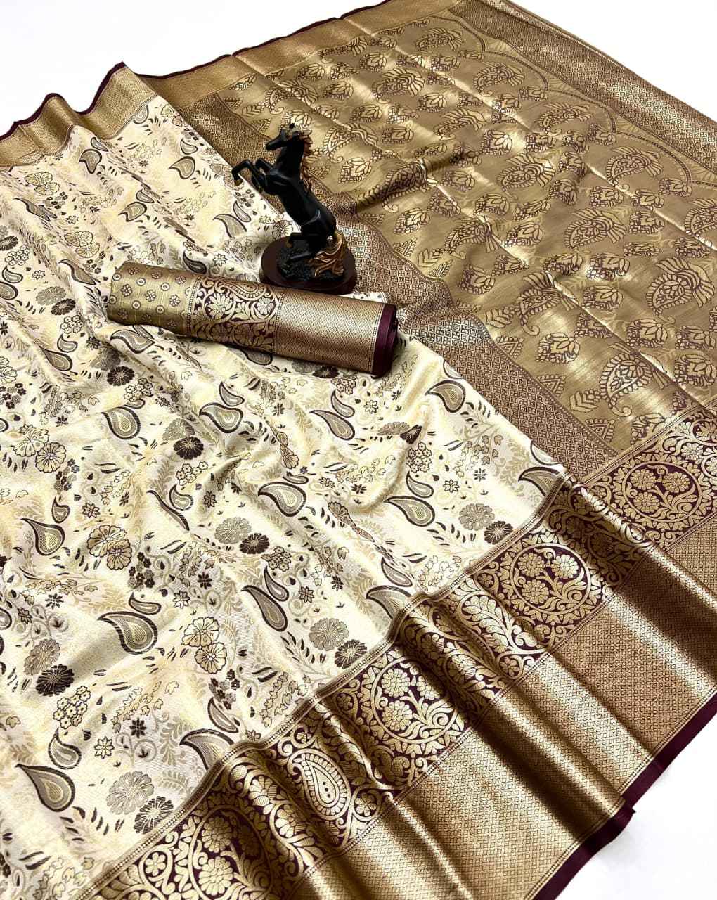  PURE KANCHIPURAM SILK ZARI WEAVING FLORAL MOTIFS SAREE AT WHOLESALE PRICE 