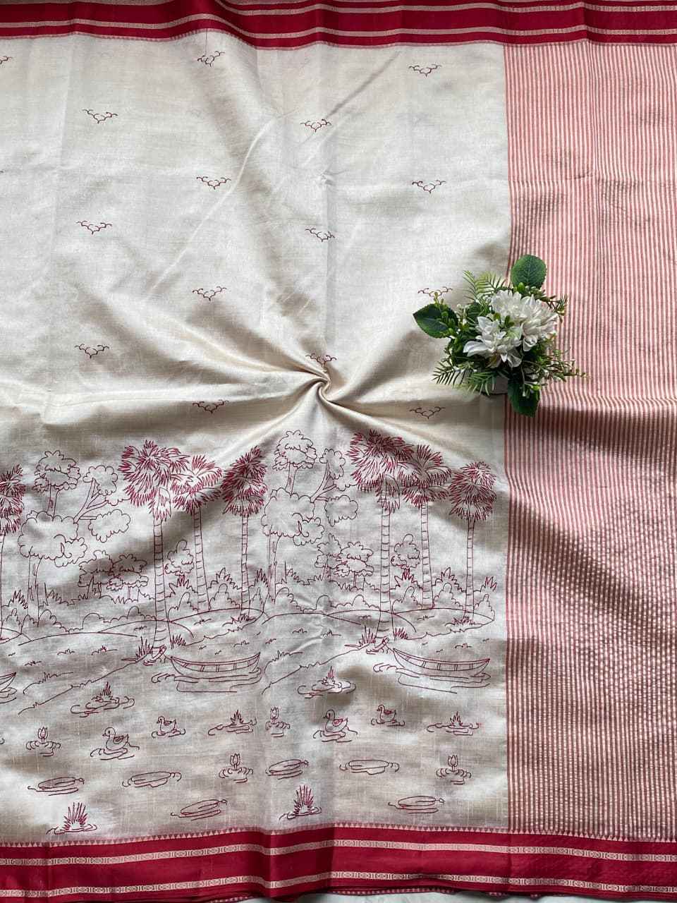 OFF-WHITE HANDLOOM COTTON SILK KALAMKARI WOVEN SAREE AT WHOLESALE PRICE