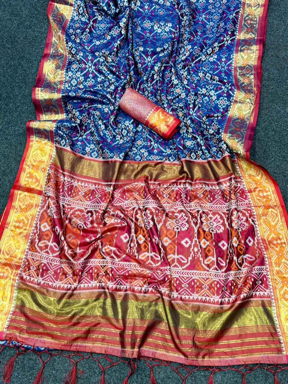 PATOLA TRADITIONAL MOTIFS RICH ZARI WOVEN SAREE AT WHOLESALE PRICE