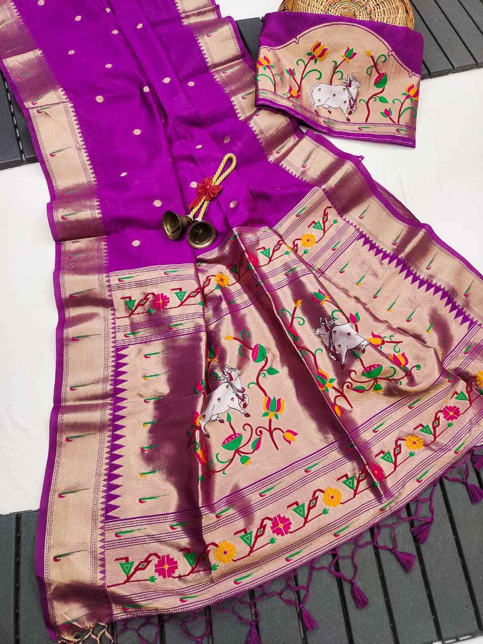 SOFT PICHWAI PAITHANI SILK ZARI WOVEN SAREE AT WHOLESALE PRICE