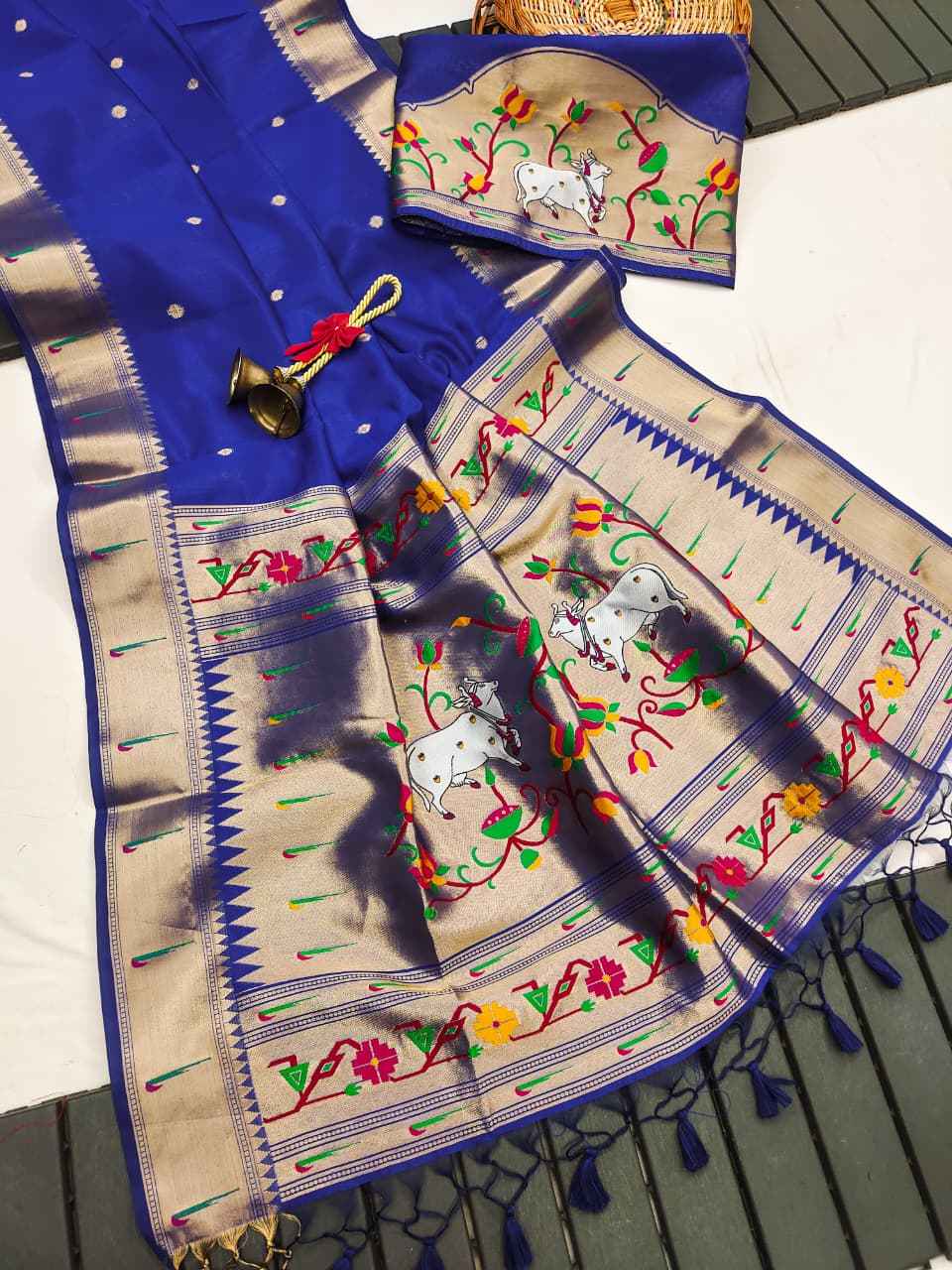 SOFT PICHWAI PAITHANI SILK ZARI WOVEN SAREE AT WHOLESALE PRICE