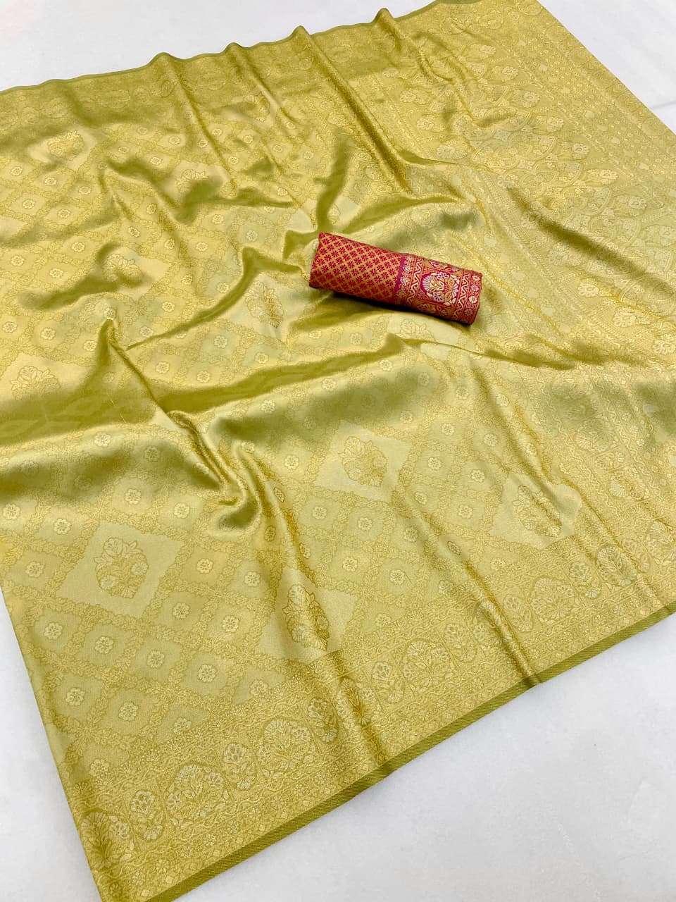 PREMIUM KANJIVARAM SILK ELEGANT ZARI WOVEN SAREE AT WHOLESALE PRICE