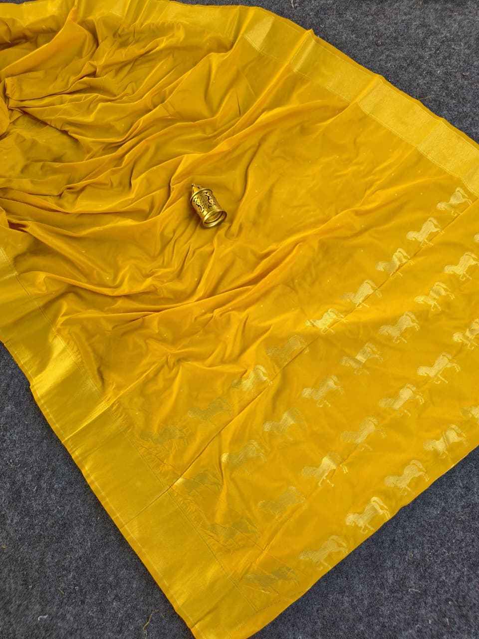 PREMIUM SILK TRADITIONAL ZARI WEAVING SAREE AT WHOLESALE PRICE