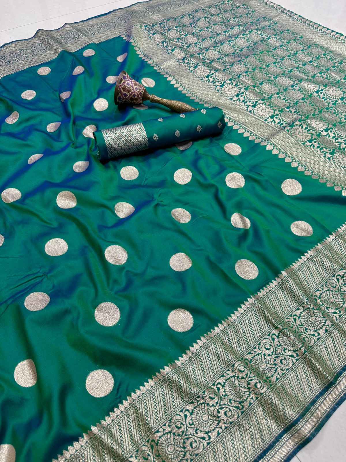 PURE HEAVY BANARASI SILK GOLD JARI WEAVING SAREE 1 AT WHOLESALE PRICE