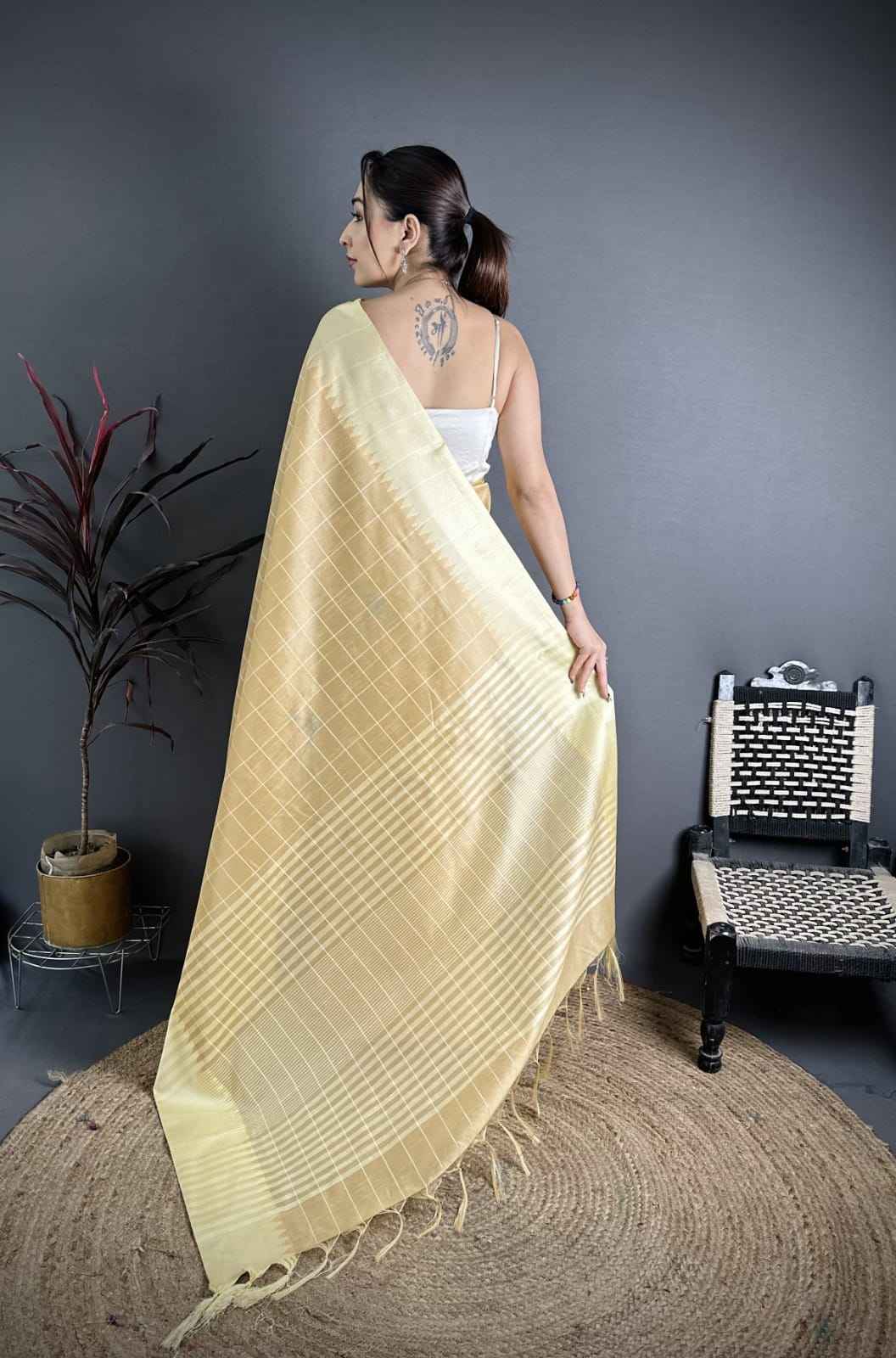 RAW SILK TEMPLE WEAVING BORDER SAREE AT WHOLESALE PRICE