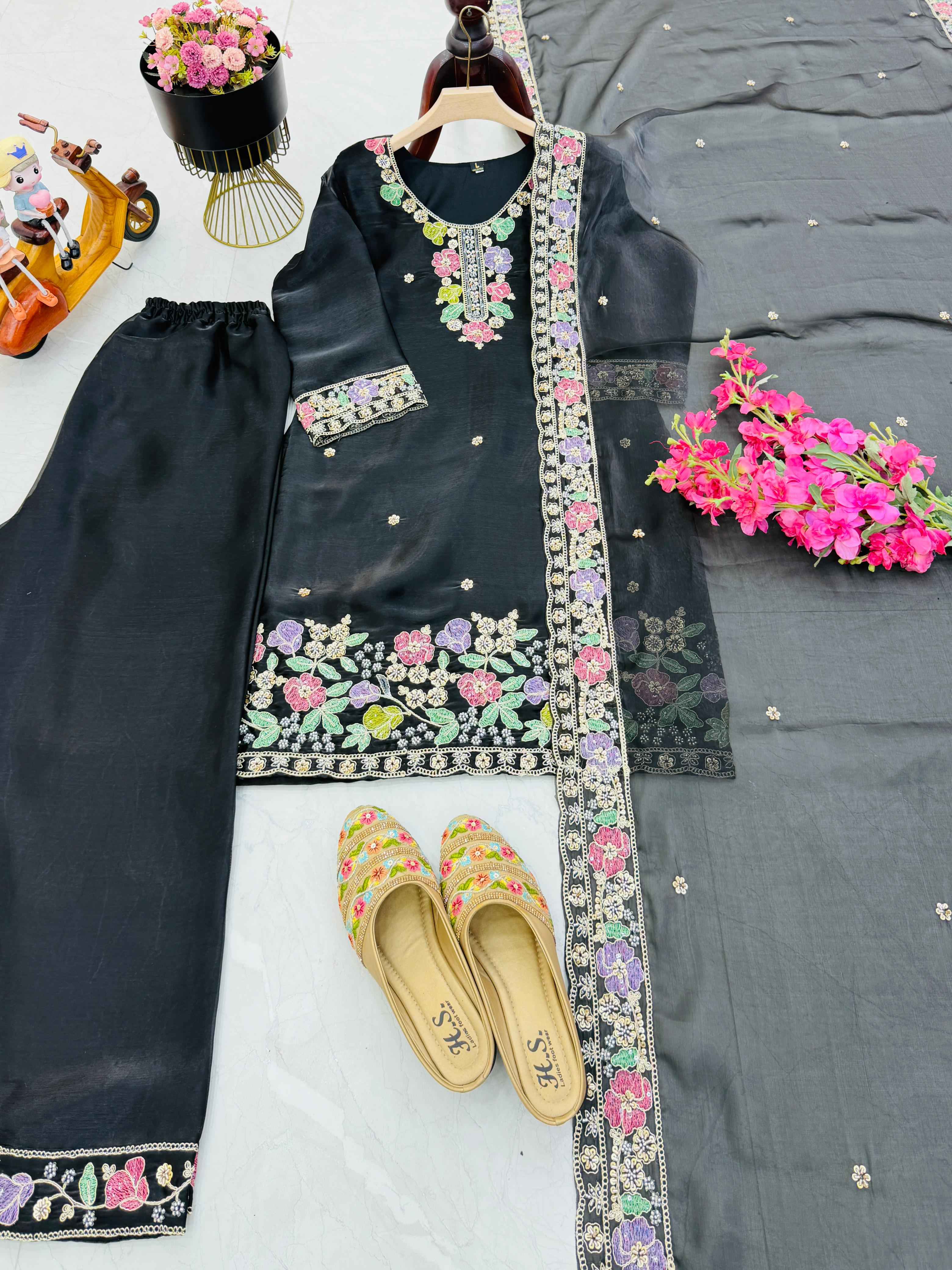 DESIGNER PARTYWEAR JIMI CHO BEADS EMBROIDERY WORK READYMADE PAKISTANI SUIT AT WHOLESALE PRICE