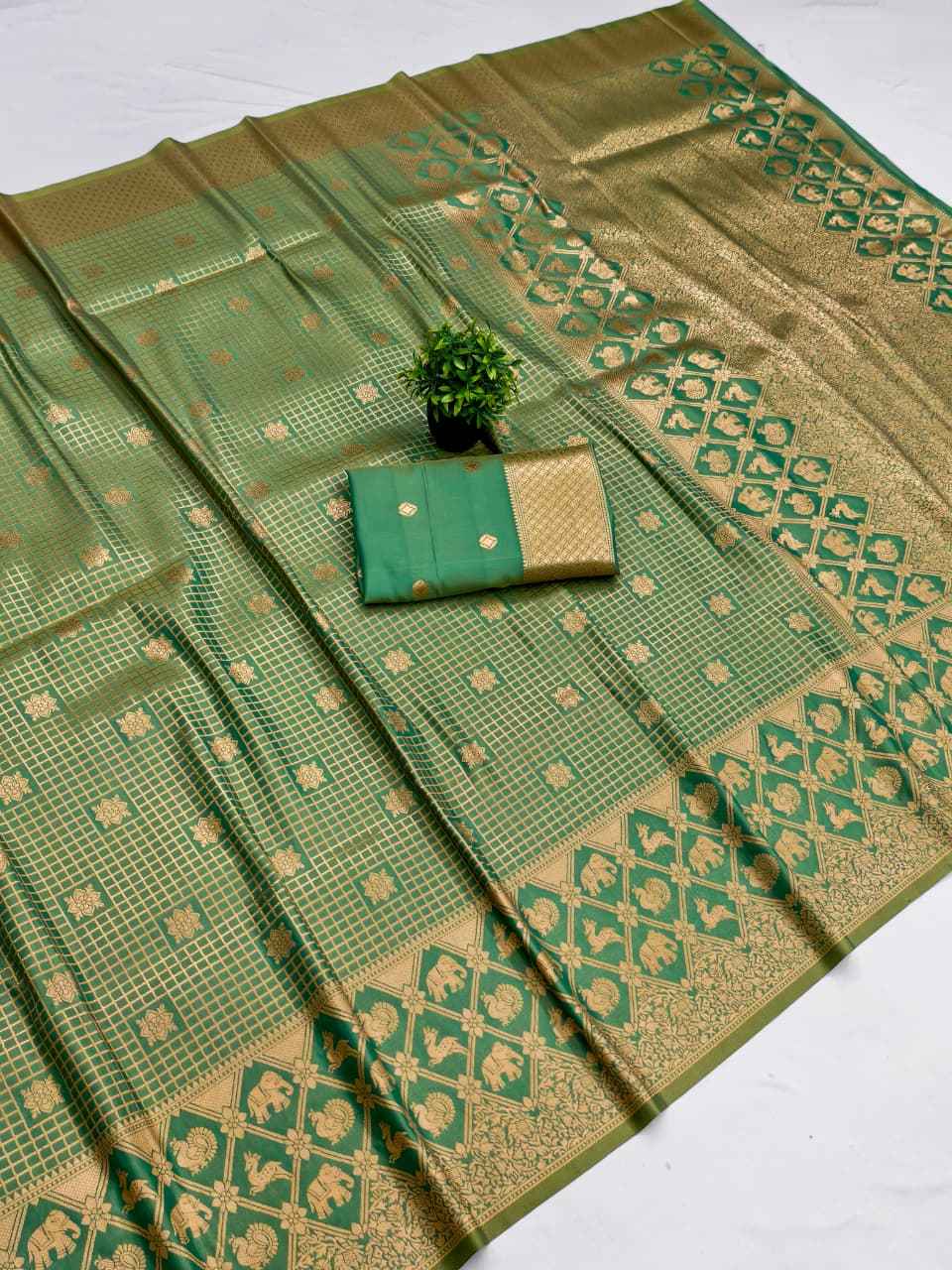 BANARASI SOFT SILK SOUTH PATTU ZARI WEAVING SAREE 