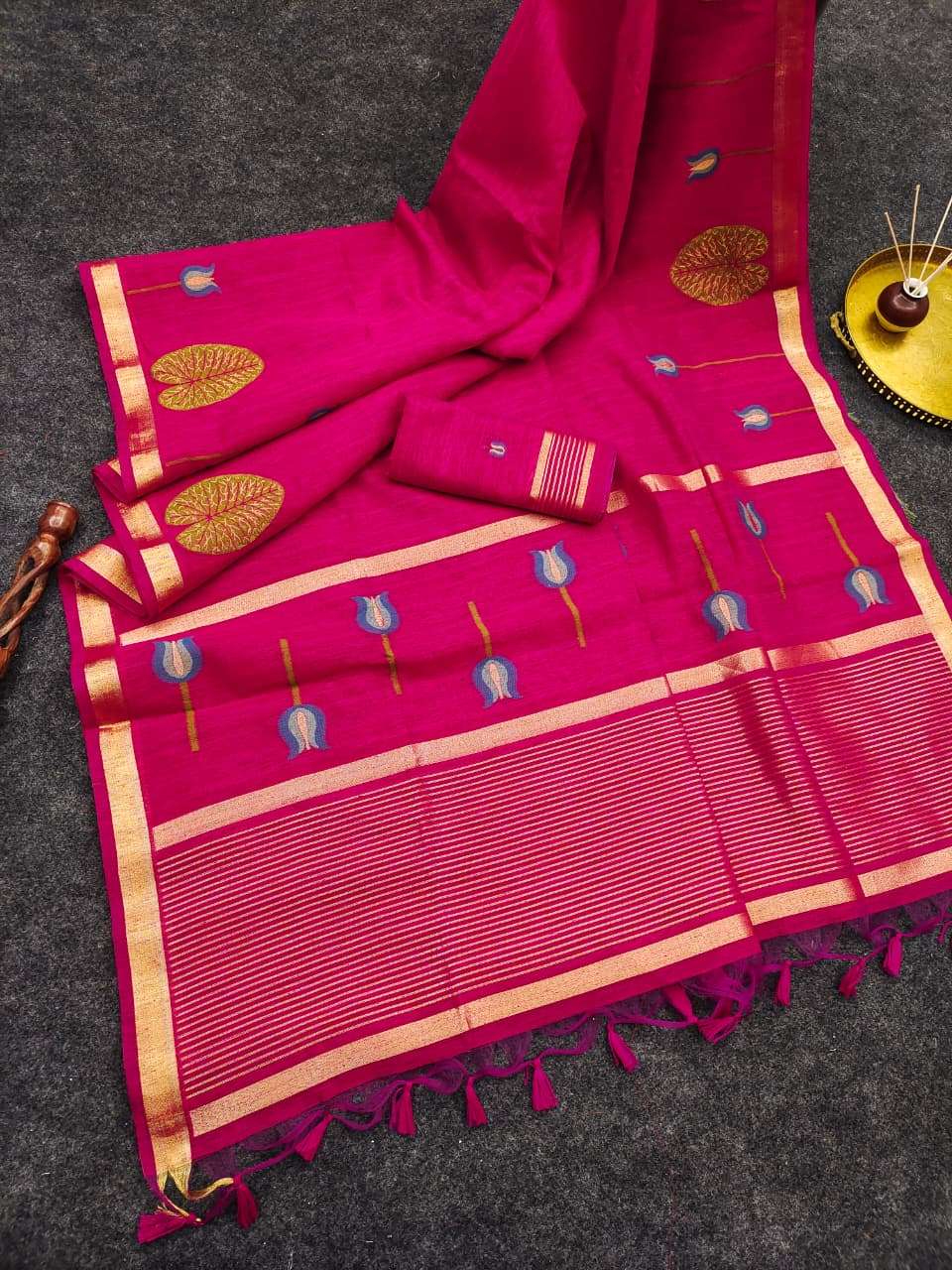 PREMIUM SOFT PURE LINEN SILK ZARI WEAVING SAREE AT WHOLESALE PRICE 