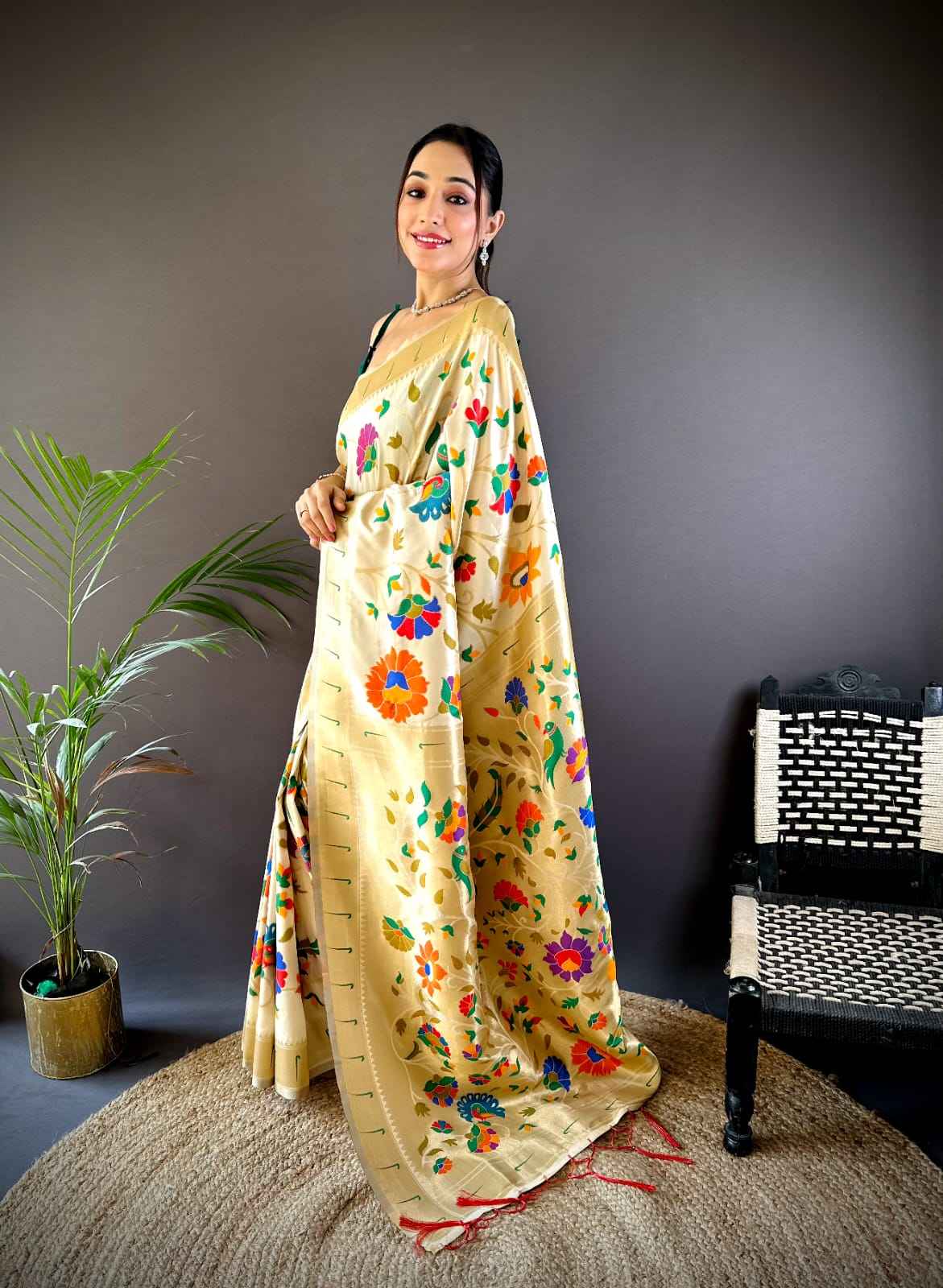 PURE SOFT BANARSI SILK MINAKARI JARI WEAVING PAITHANI SAREE AT WHOLESALE PRICE