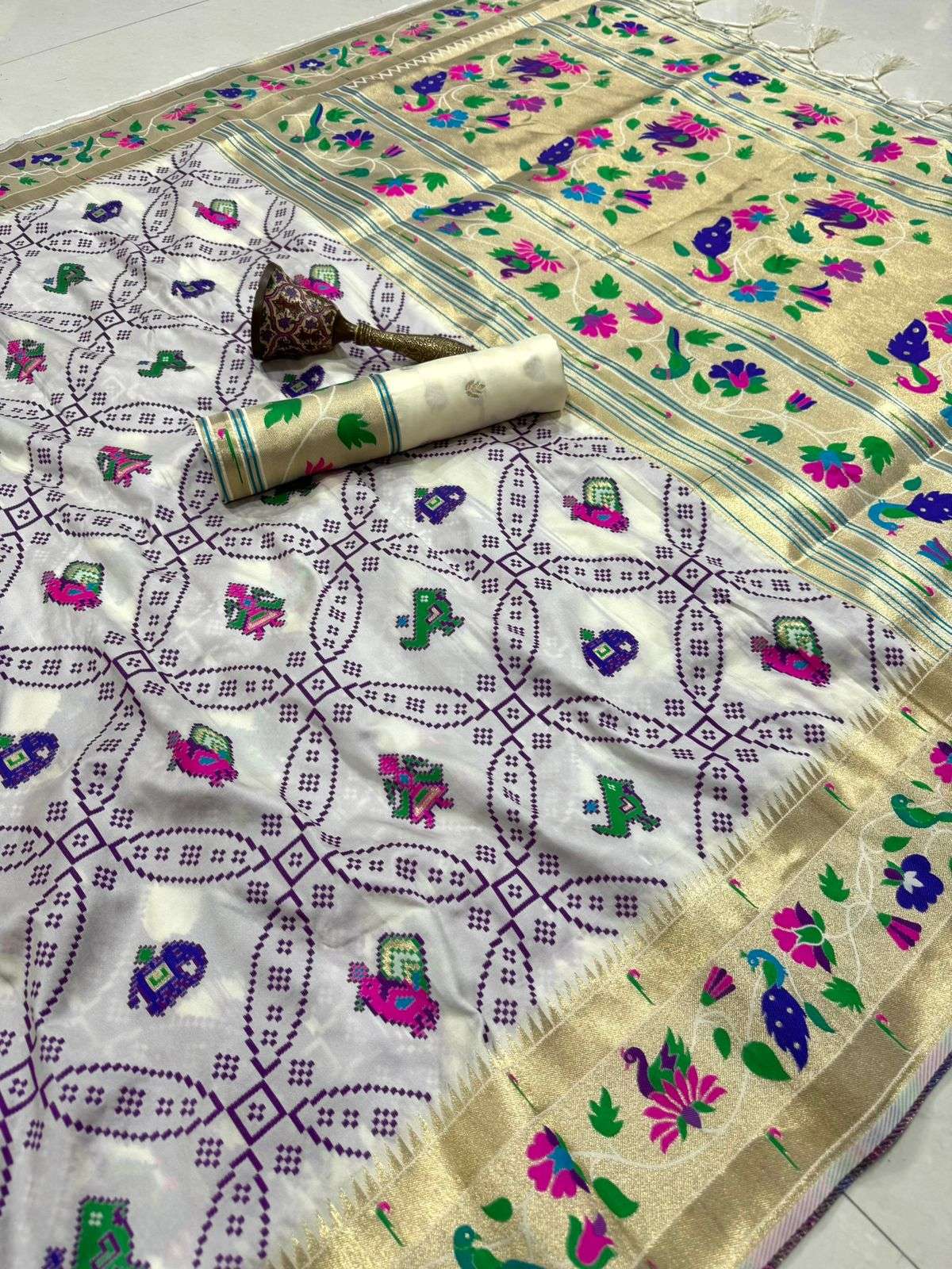 PURE SOFT KANCHIVRAM BANDHANI PATOLA PAITHANI SILK ZARI WEAVING SAREE AT WHOLESALE PRICE