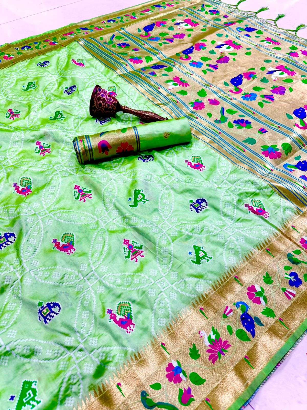 PURE SOFT KANCHIVRAM BANDHANI PATOLA PAITHANI SILK ZARI WEAVING SAREE AT WHOLESALE PRICE