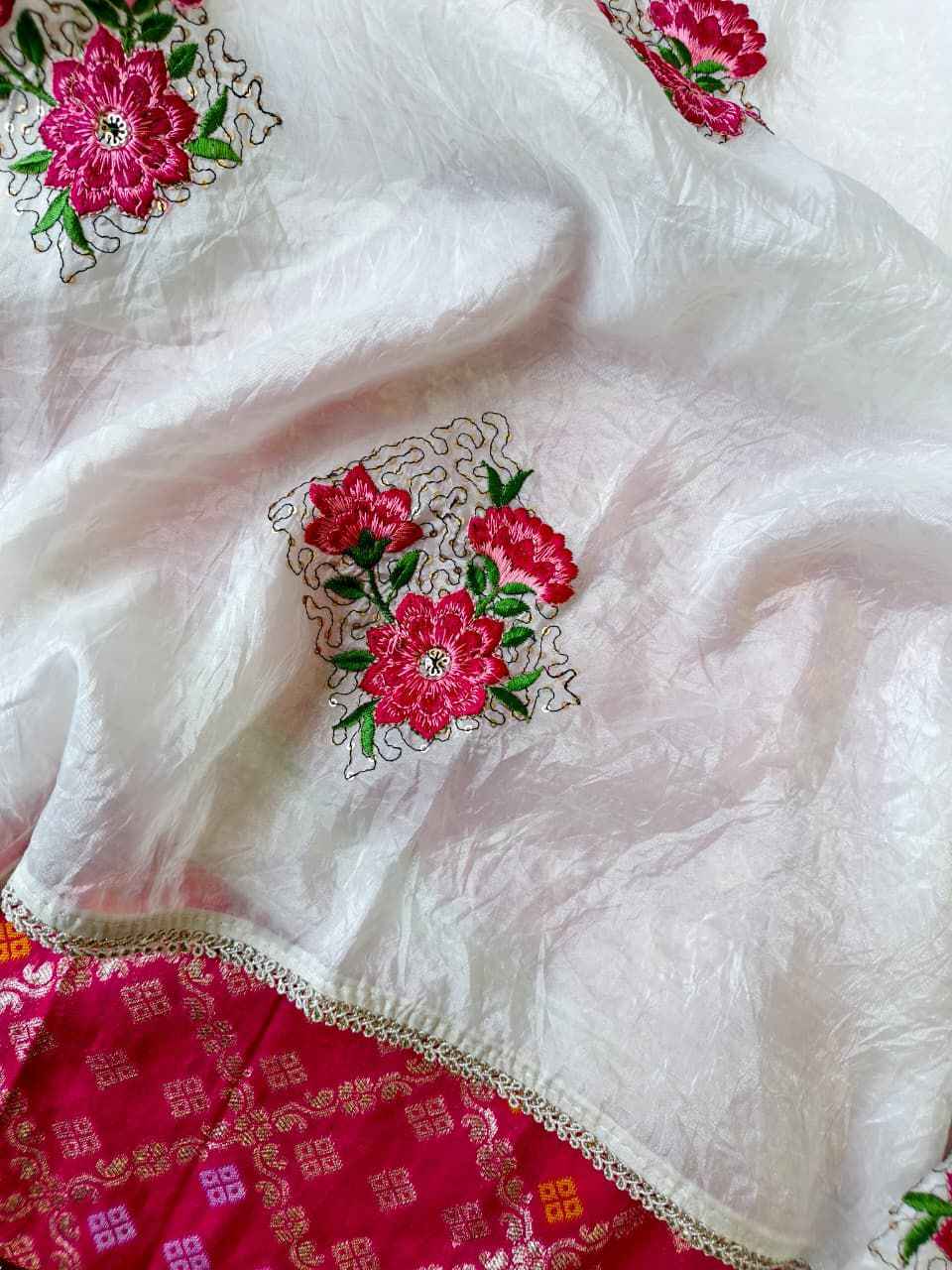 PURE WHITE CRUSH FLOWER EMBRODIRY SAREE AT WHOLESALE PRICE