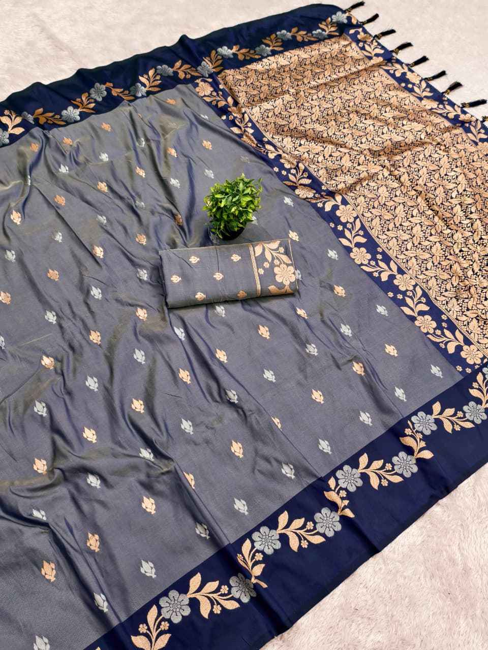 SOFT SILK ROSE COPPER SILVER JARI WEAVING SAREE AT WHOLESALE PRICE 