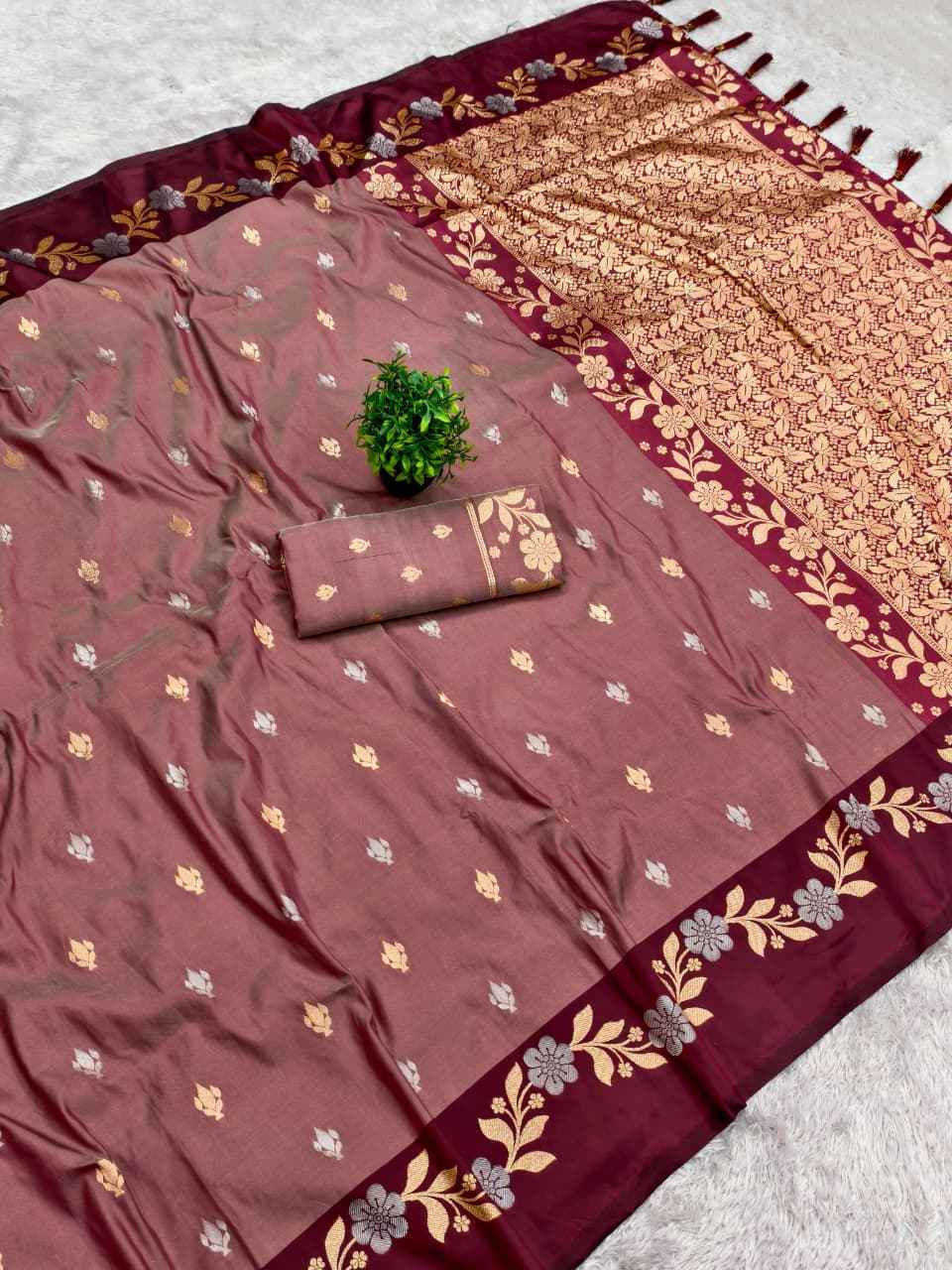 SOFT SILK ROSE COPPER SILVER JARI WEAVING SAREE AT WHOLESALE PRICE 
