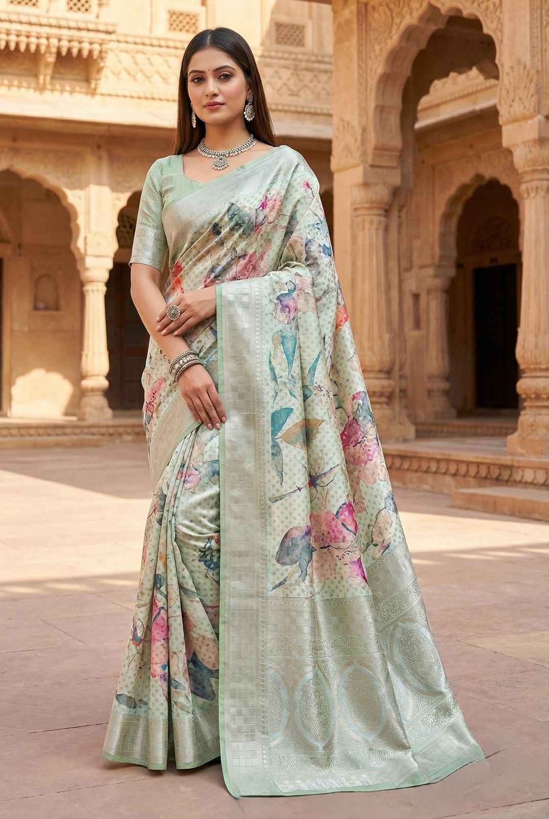 DOLA BANARASI DIGITAL FLORAL PRINT ZARI WOVEN SAREE
