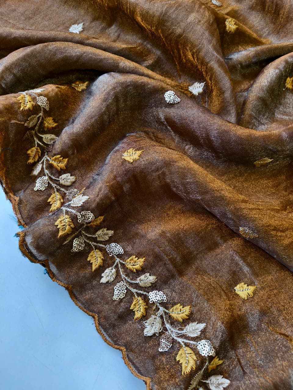 PURE CRUSH CHIFFON LEAF PATTERN THREAD EMBROIDERED SAREE