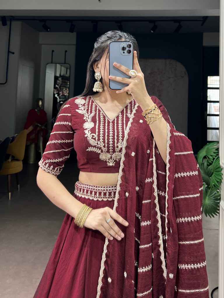 RANGOLI CRUSH SEQUINS THREAD EMBROIDERY WORK LEHENGA CHOLI 