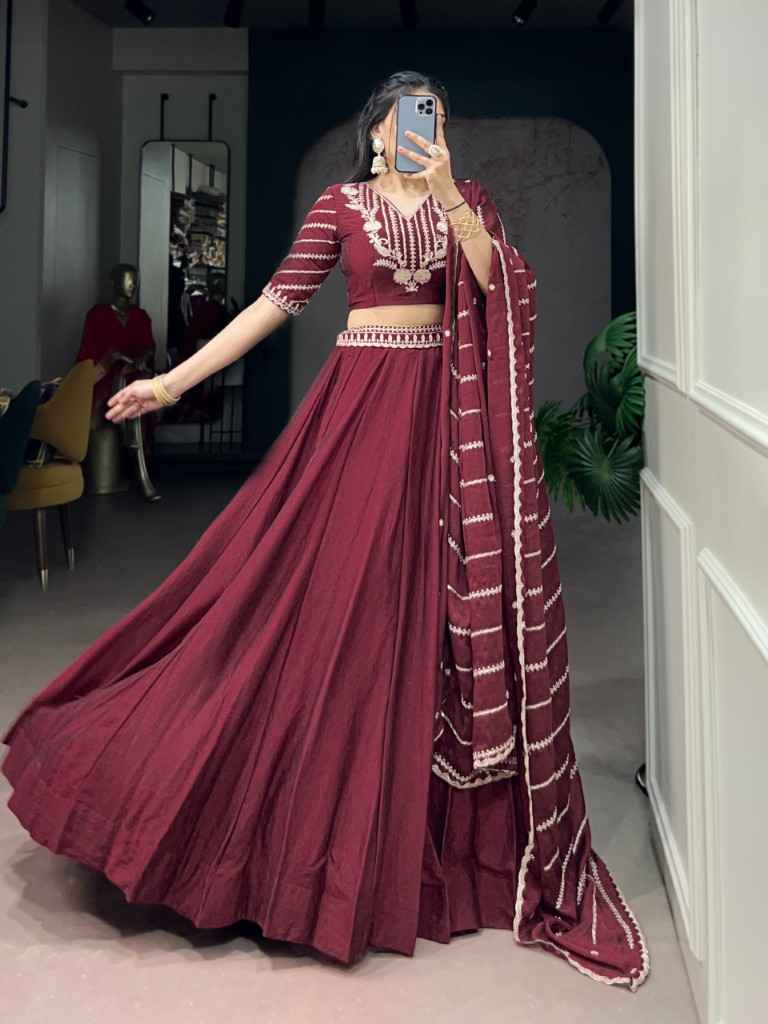 RANGOLI CRUSH SEQUINS THREAD EMBROIDERY WORK LEHENGA CHOLI 